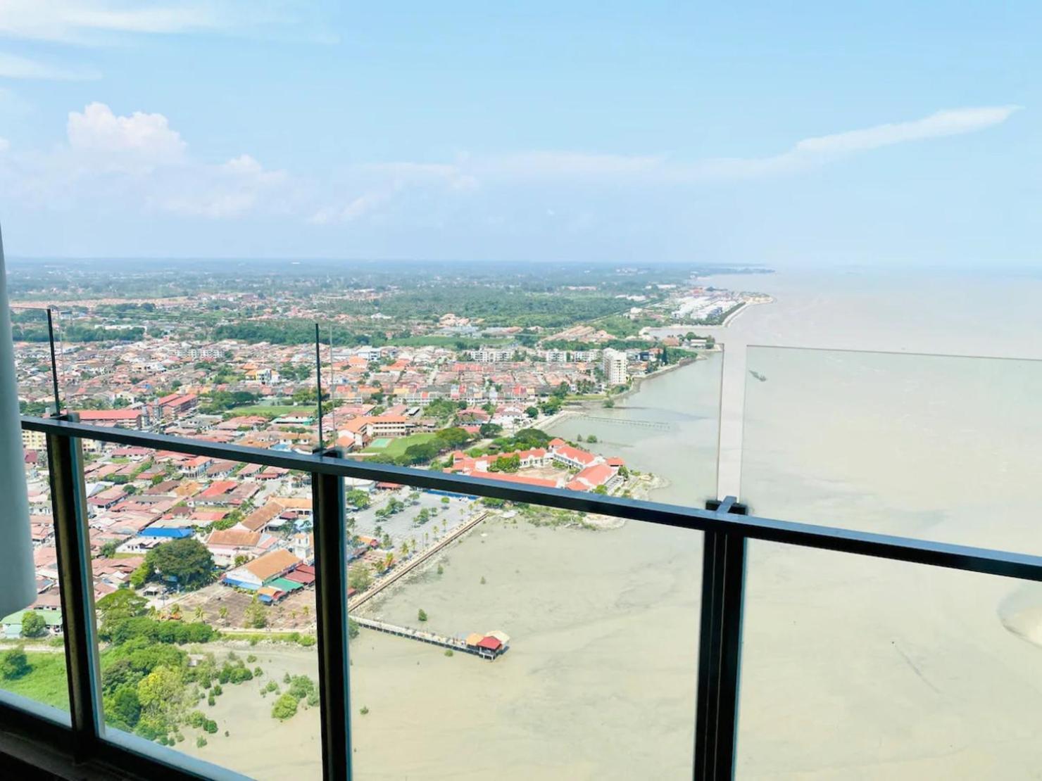 Silverscape Seaview Residence Melaka Exterior foto